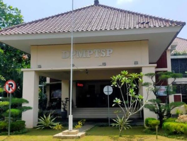 Oknum Pejabat DPMPTSP Kabupaten Tangerang, Sebut Oknum Wartawan Kuasa Anggaran Publikasi.