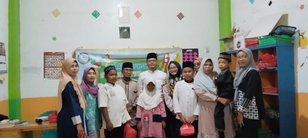 Selain Sekolah Ramah Anak, Ternyata TK Rauhalatul Athfal Al Muhsinin Kab.Tangerang ini Rutin Santunan