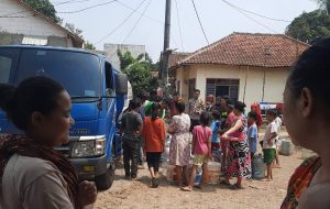 Kapolresta Tangerang Gandeng Perumdam TKR Salurkan Bantuan Air Bersih