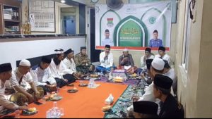 Pengajian yang dilaksanakan di kantor Desa Tegal Angus dihadiri oleh Kepala Desa JABAL NUR, KH BISRI.