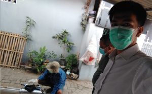 CEGAH PENULARAN DEMAN BERDARAH (DBD), DESA RAWA RENGAS, LAKUKAN FOGGING.