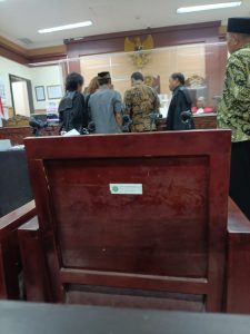 AFIA TANAH LAUT  DESA KOHOD DI TUNTUT 5 TAHUN PENJARA BERHARAP DI BEBASKAN PT SEDAYU MENDAPT UANG MILYARAN MALAH MASUK BUI.