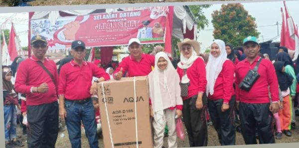 Kepala desa Kasiman dan perak angkat desa Bintang meriah mengadakan kegiatan perlombaan.