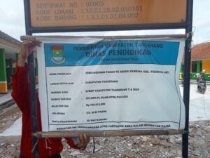 Diduga Pembangunan Pagar TK-Negeri Tigaraksa mengurang bahan bangunan.
