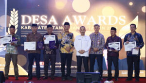 Syaifullah : menyampaikan bahwa Desa Awards merupakan bentuk penghargaan atas dedikasi, inovasi, dan kerja keras desa-desa dalam membangun wilayahnya.