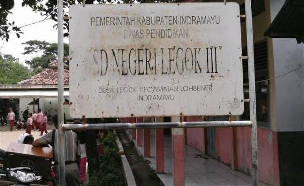 Minta pada Pj. Bupati Tangerang bila terbukti penyelewangan pelaporan dana bos berikan sangsi berat, pecat jabatannya.