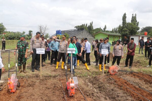 Asta Cita Presiden Prabowo, Kapolres Metro Tangerang Pimpin Penanaman Jagung Satu di Sepatan Tangerang