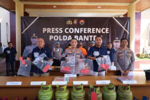 Polda Banten Tangkap Dua Pelaku Penyuntik LPG Bersubsidi Beromzet Ratusan Juta di Tangerang